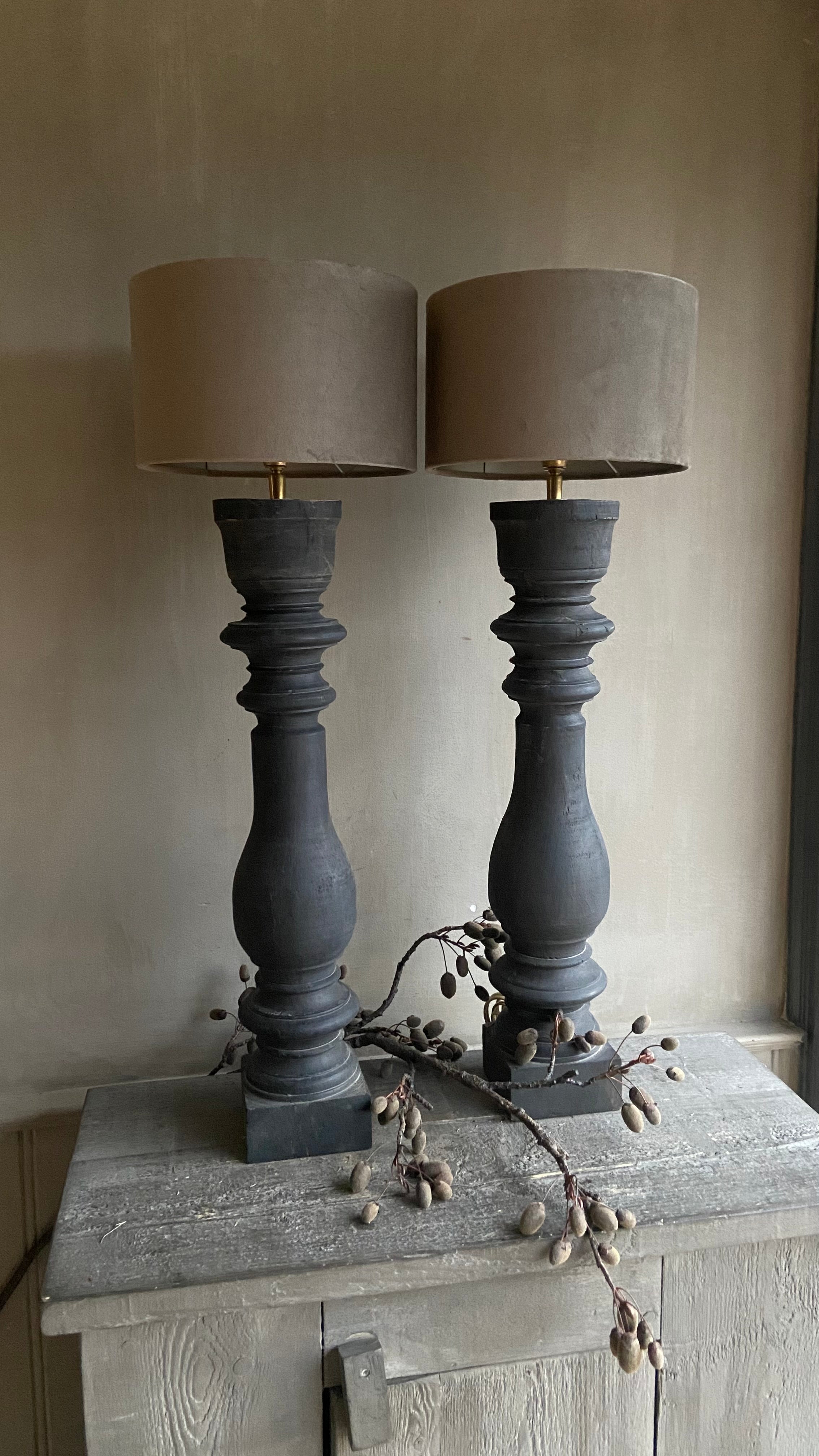 Wooden Baluster Lamp - Aura Peeperkorn
